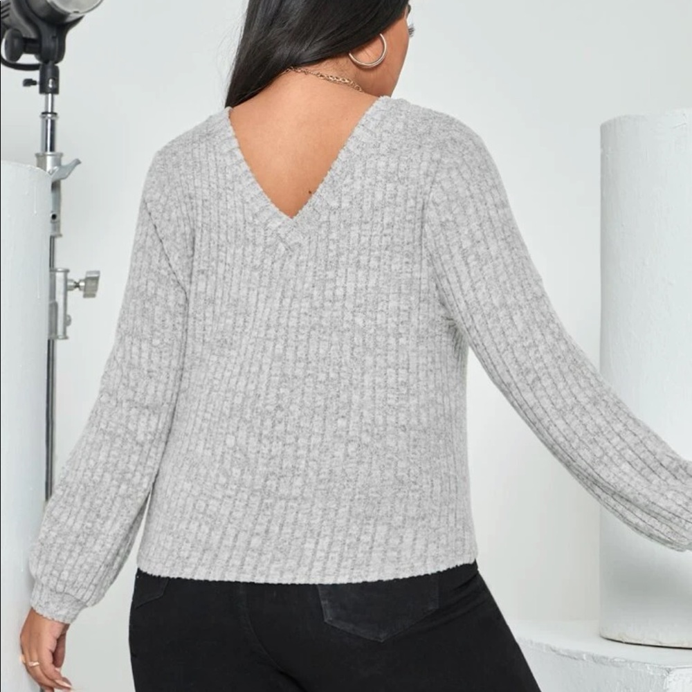 NEW Ribbed Knit Tee - Picture 4 of 5